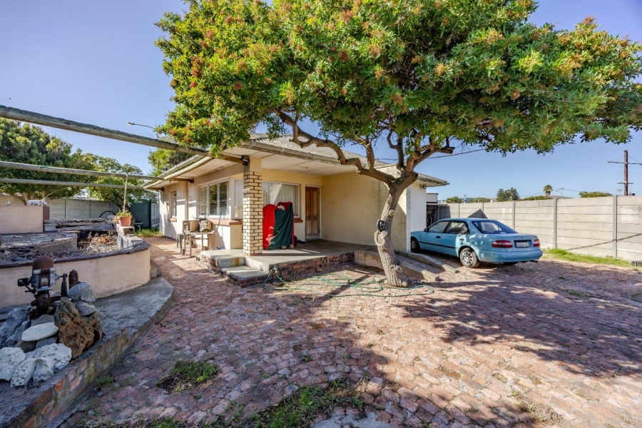 3 Bedroom Property for Sale in Rugby Western Cape